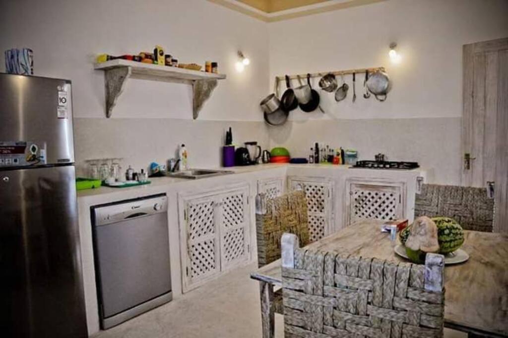 White Villa - Paparemo Beach Watamu Ngoại thất bức ảnh