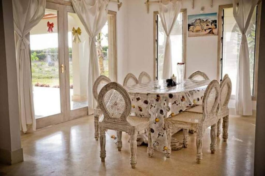 White Villa - Paparemo Beach Watamu Ngoại thất bức ảnh