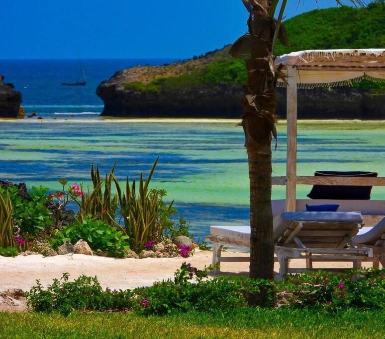 White Villa - Paparemo Beach Watamu Ngoại thất bức ảnh